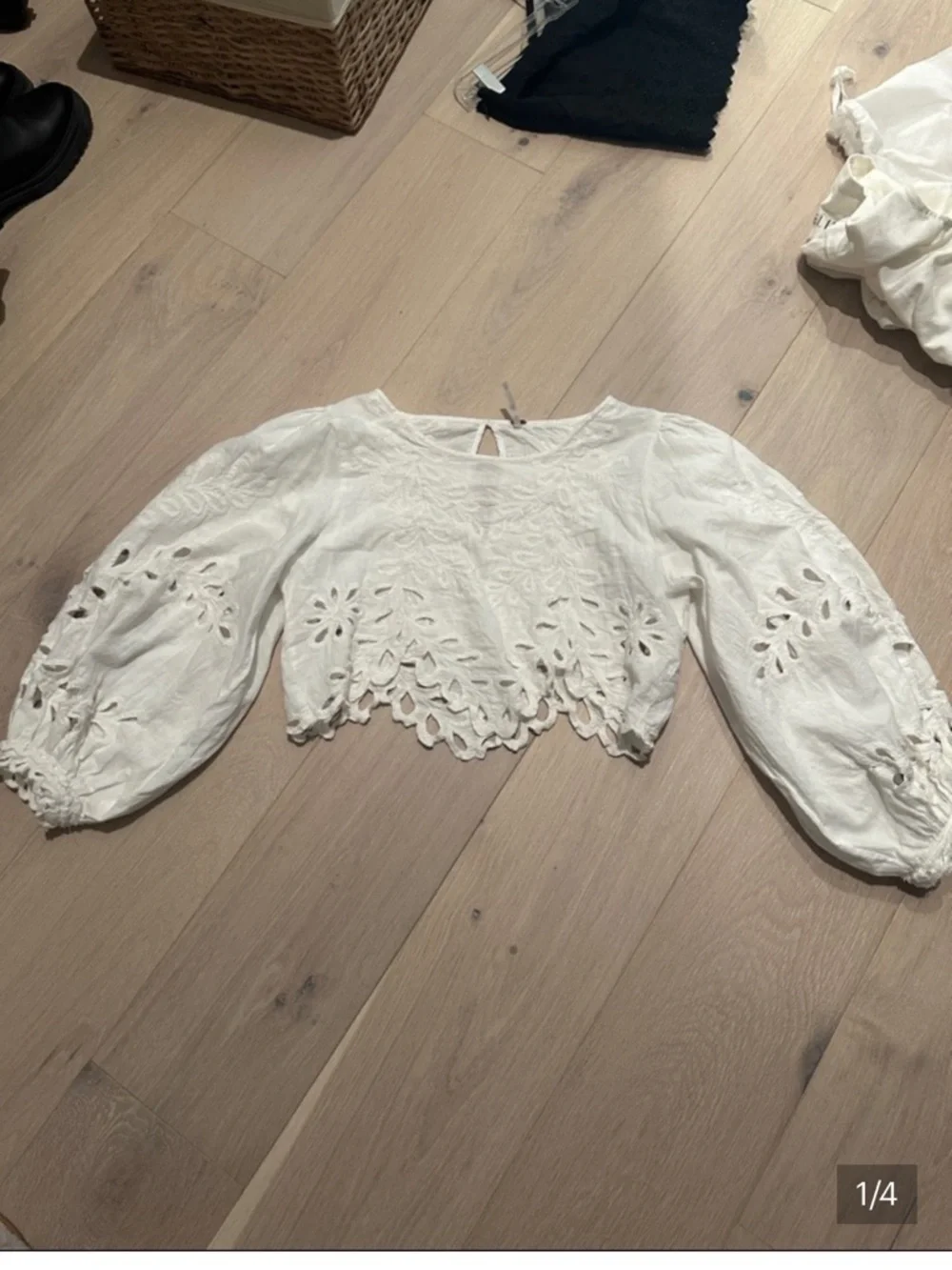 Free people Oleander cropped white eyelet blouse Size XS